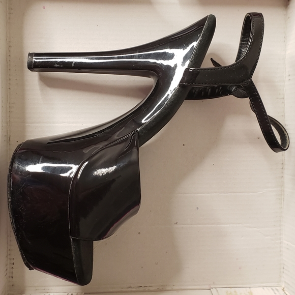 SOLD ON M- Juliet Platform Dance Sandal Ellie Shoes, black 6" - Picture 9 of 12